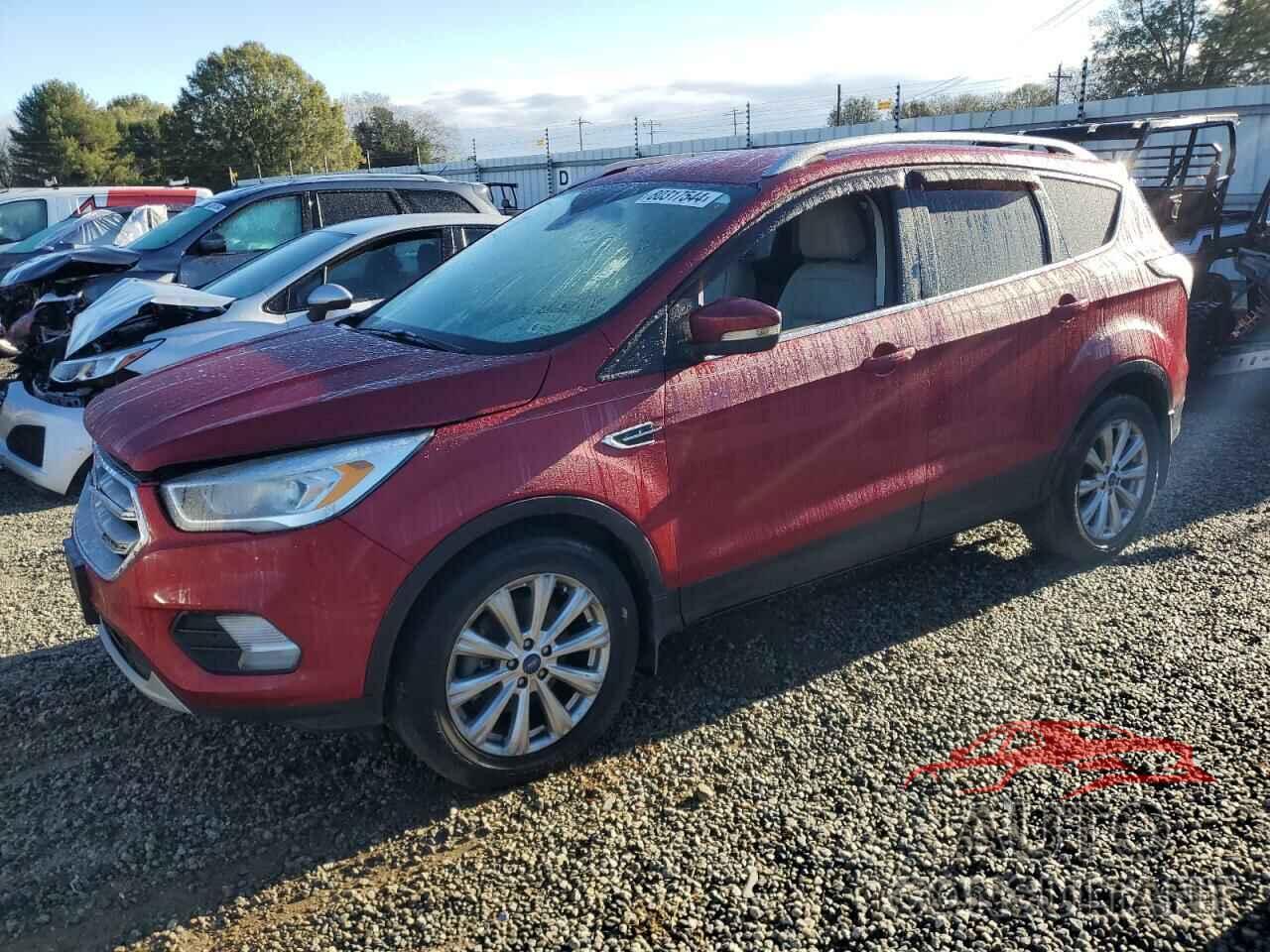 FORD ESCAPE 2017 - 1FMCU0J97HUD04330