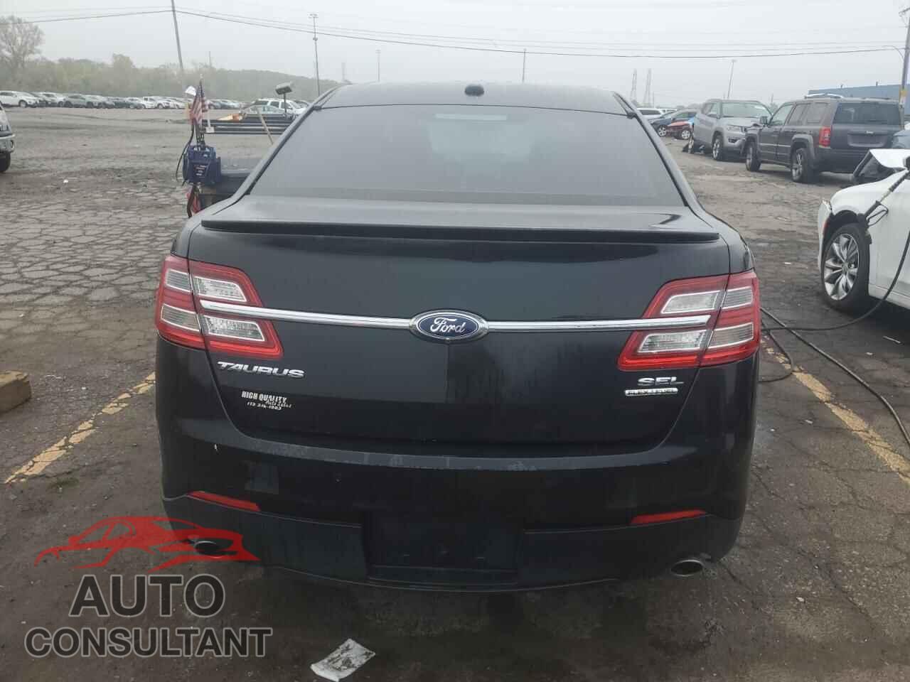 FORD TAURUS 2015 - 1FAHP2E83FG166897