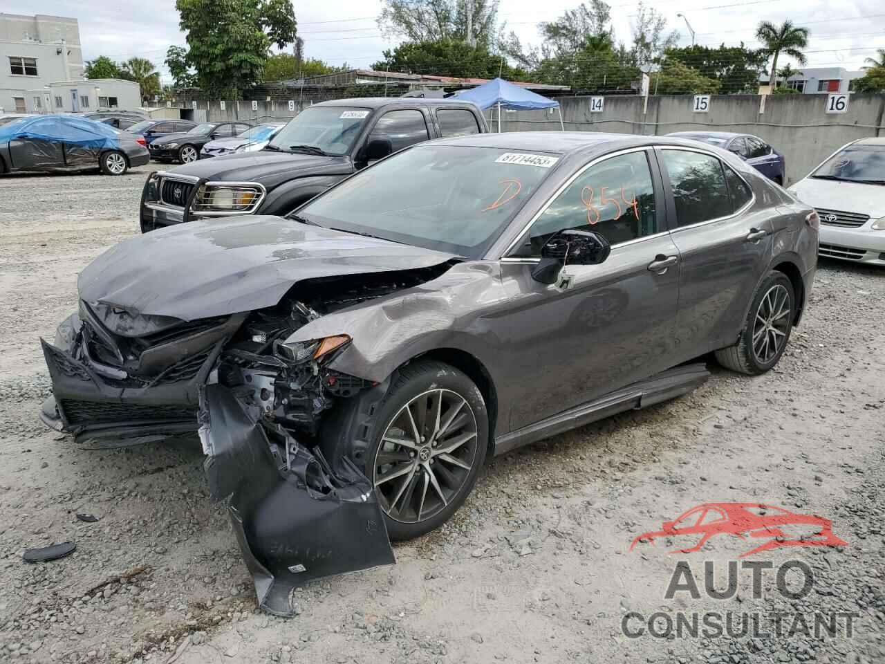 TOYOTA CAMRY 2024 - 4T1G11AK2RU866527