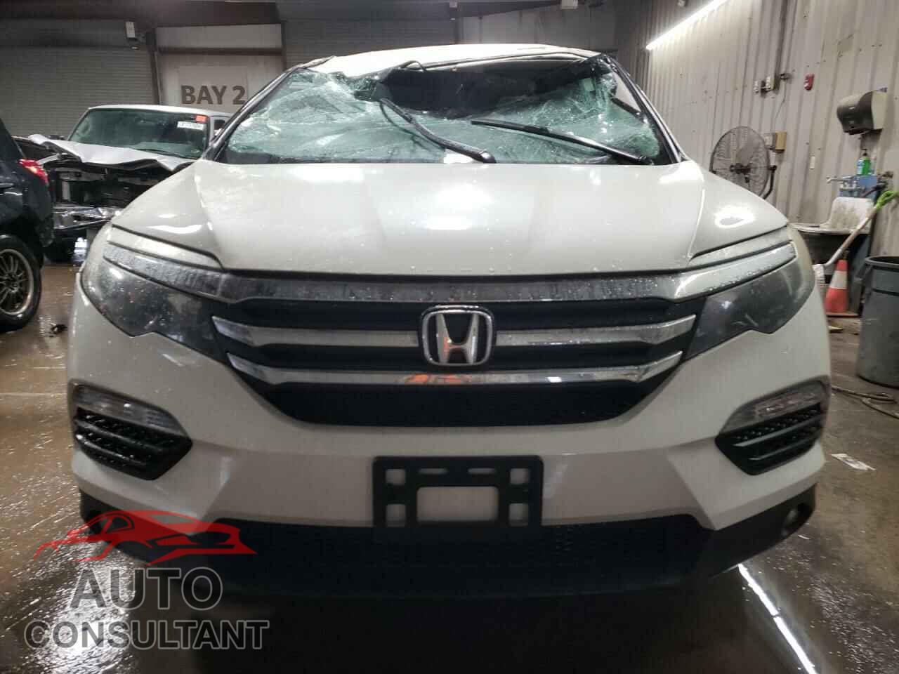 HONDA PILOT 2017 - 5FNYF6H39HB090247