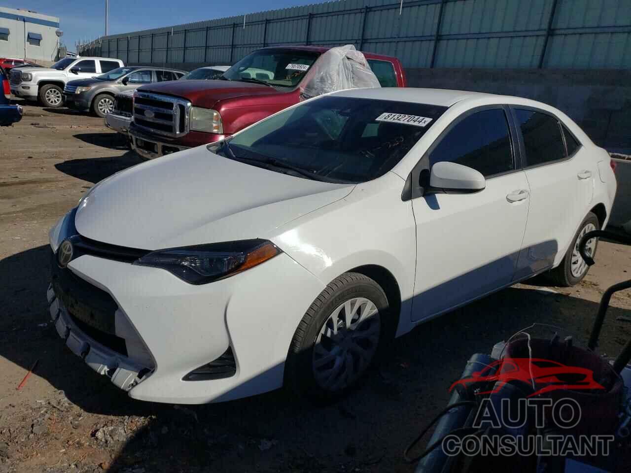TOYOTA COROLLA 2018 - 5YFBURHE9JP810736