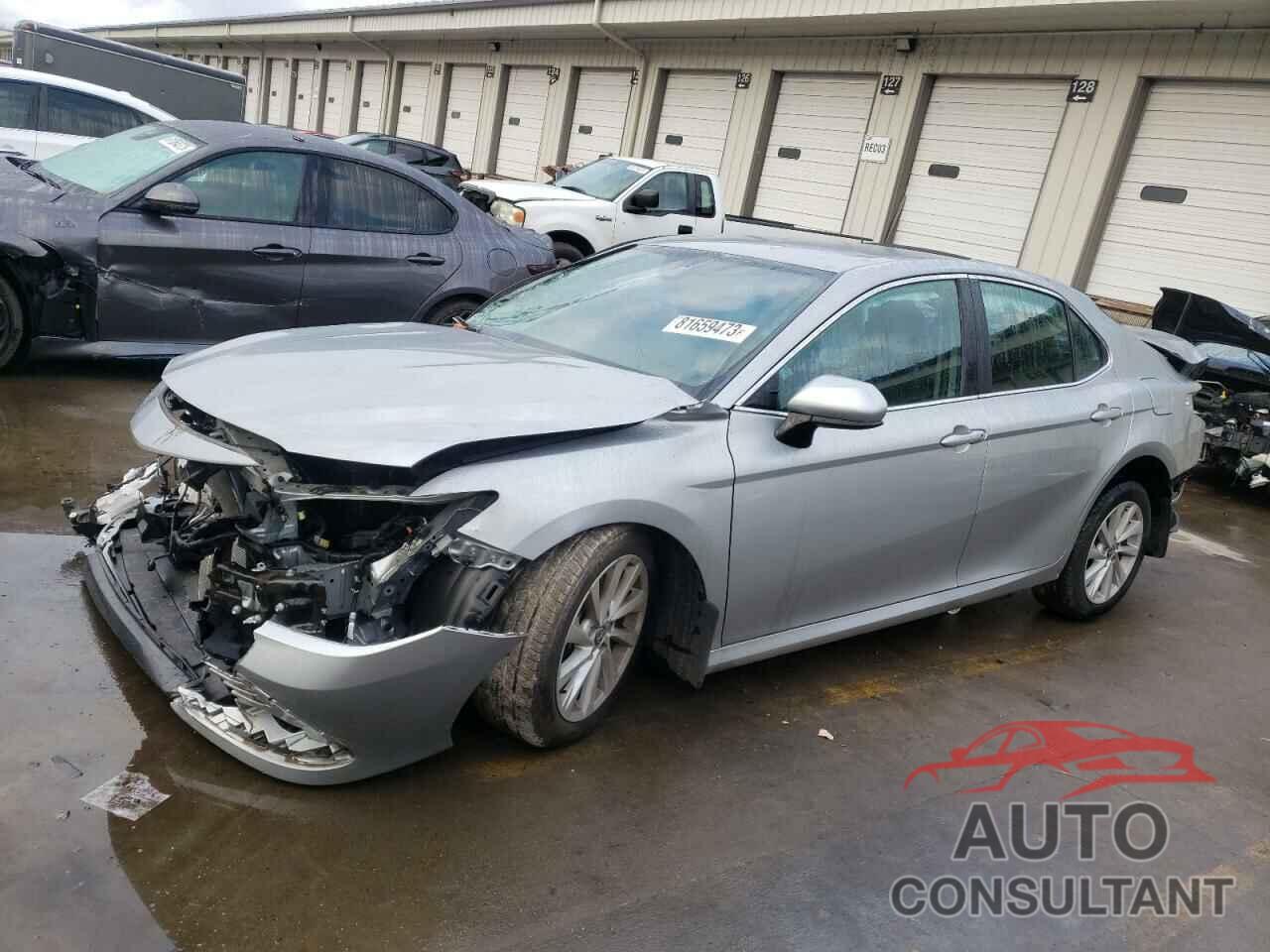 TOYOTA CAMRY 2022 - 4T1C11BK4NU049762