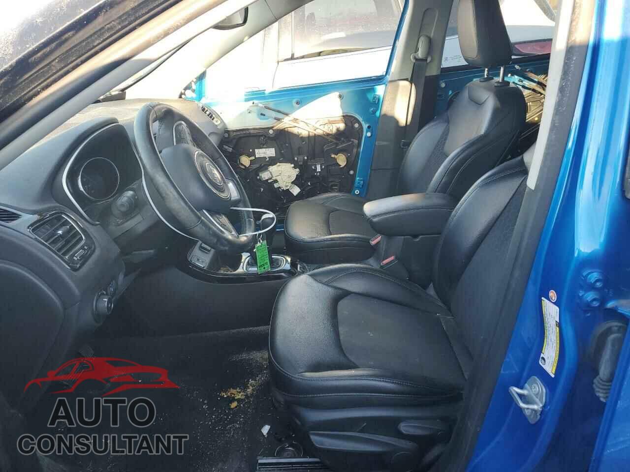 JEEP COMPASS 2018 - 3C4NJCBB2JT318371