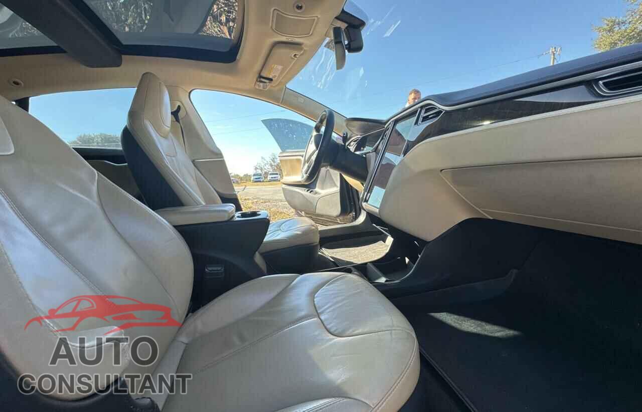 TESLA MODEL S 2013 - 5YJSA1DN4DFP11368
