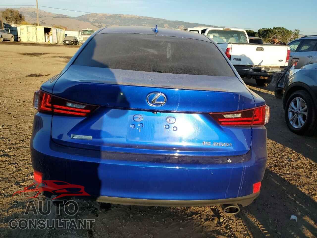 LEXUS IS 2016 - JTHBA1D24G5024143