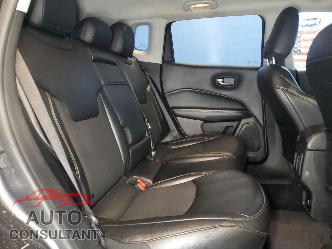 JEEP COMPASS 2020 - 3C4NJDBB7LT139851