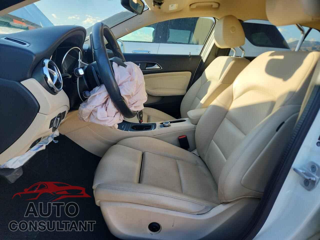 MERCEDES-BENZ GLA-CLASS 2018 - WDCTG4GB2JJ405015
