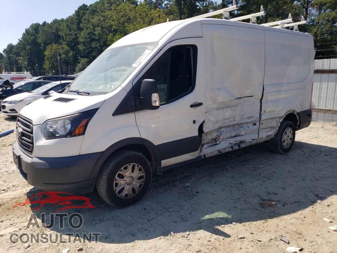 FORD TRANSIT 2017 - 1FTYR2CM2HKB53143