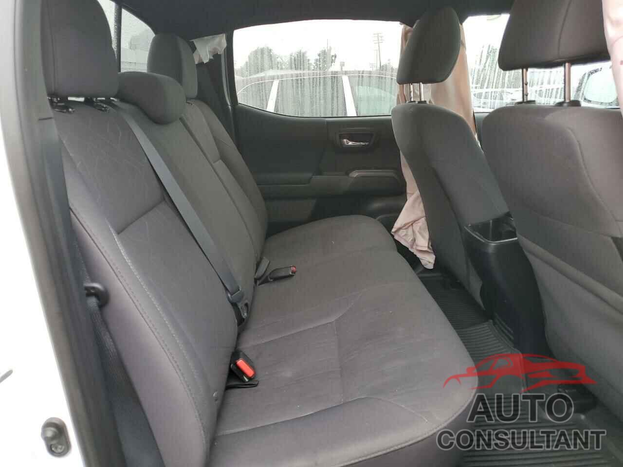 TOYOTA TACOMA 2018 - 3TMCZ5AN3JM137944