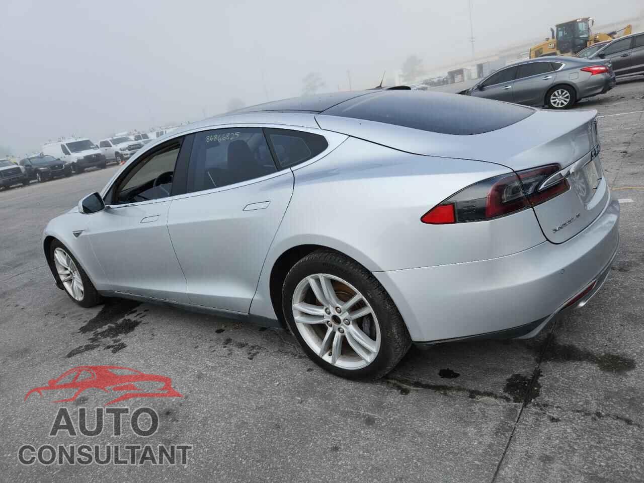 TESLA MODEL S 2013 - 5YJSA1CN0DFP22661