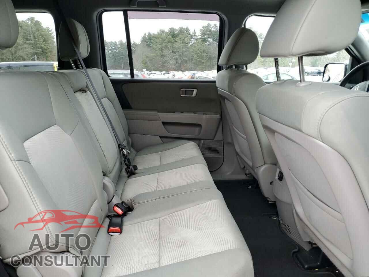 HONDA PILOT 2012 - 5FNYF4H27CB019052
