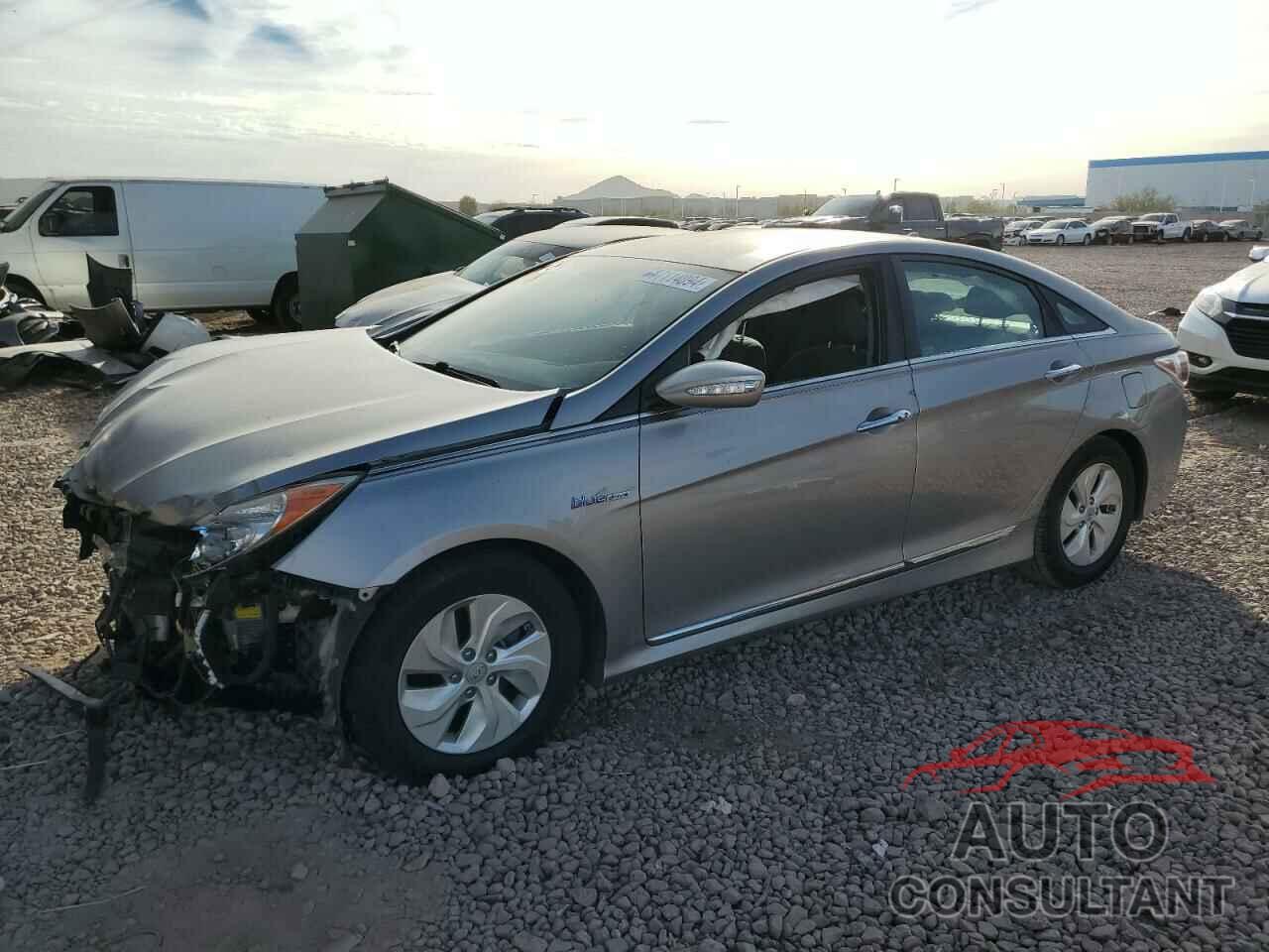 HYUNDAI SONATA 2013 - KMHEC4A42DA096425