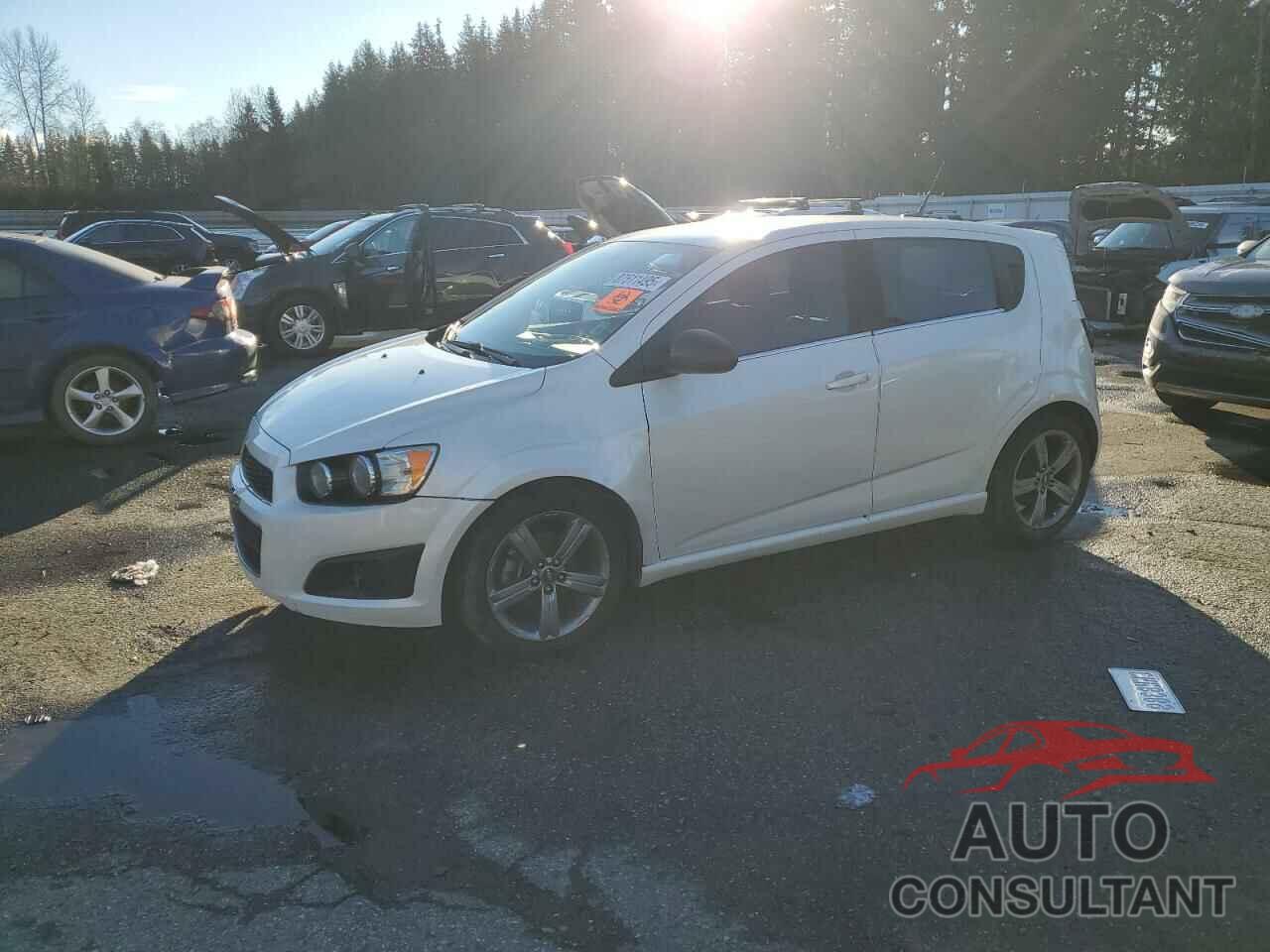 CHEVROLET SONIC 2014 - 1G1JG6SB4E4146492