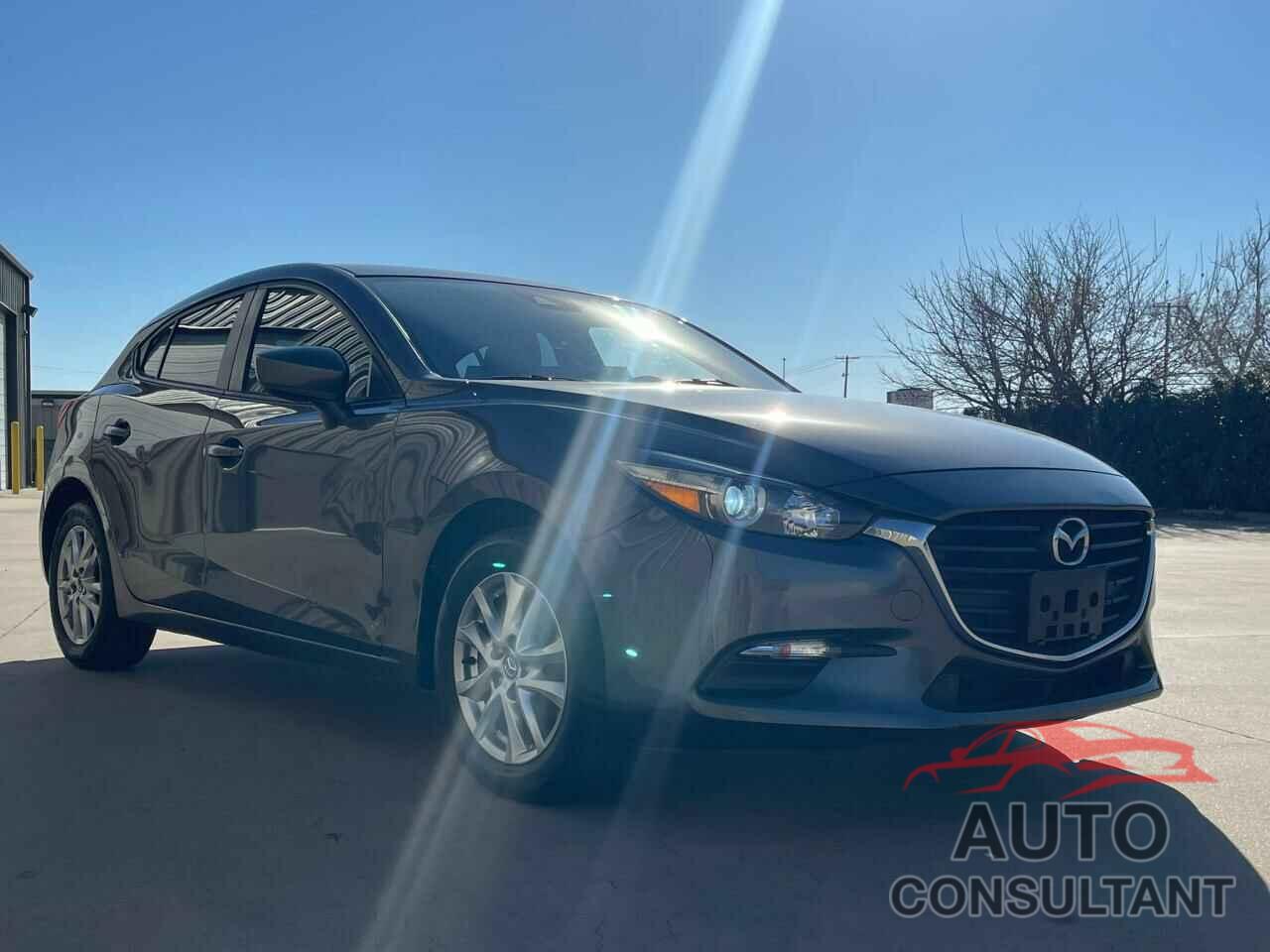 MAZDA 3 2018 - 3MZBN1K79JM209548