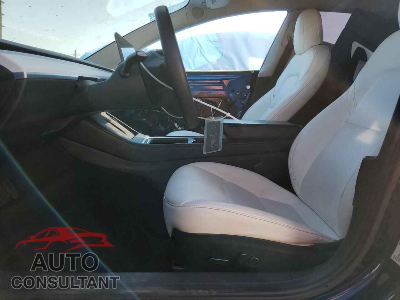 TESLA MODEL 3 2021 - 5YJ3E1EA5MF938671