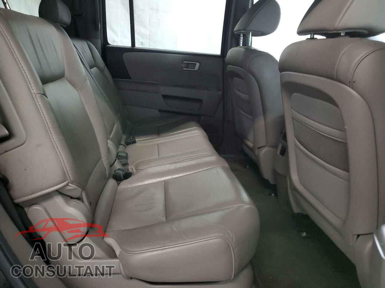 HONDA PILOT 2011 - 5FNYF4H55BB098066