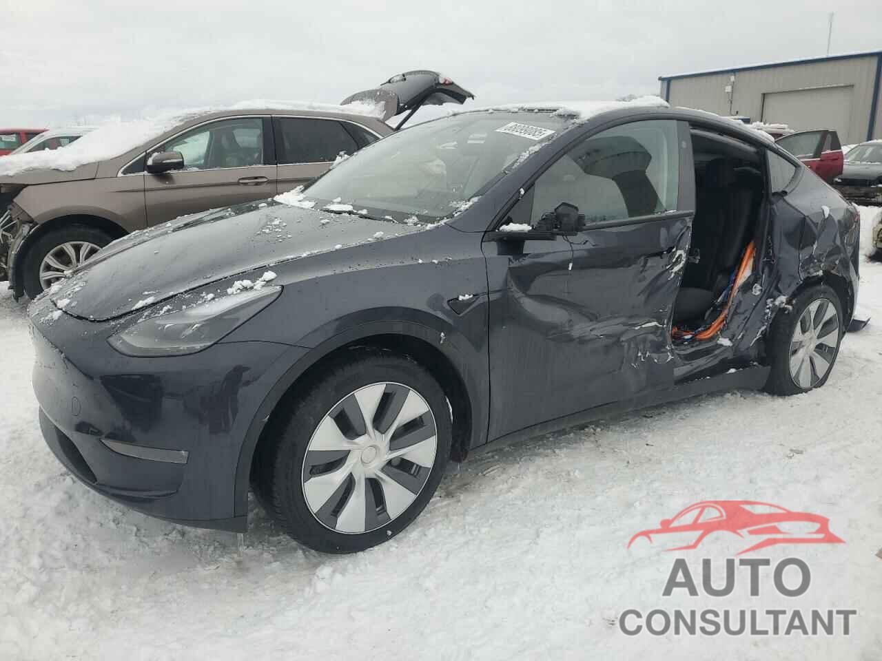 TESLA MODEL Y 2024 - 7SAYGDEE9RA272958