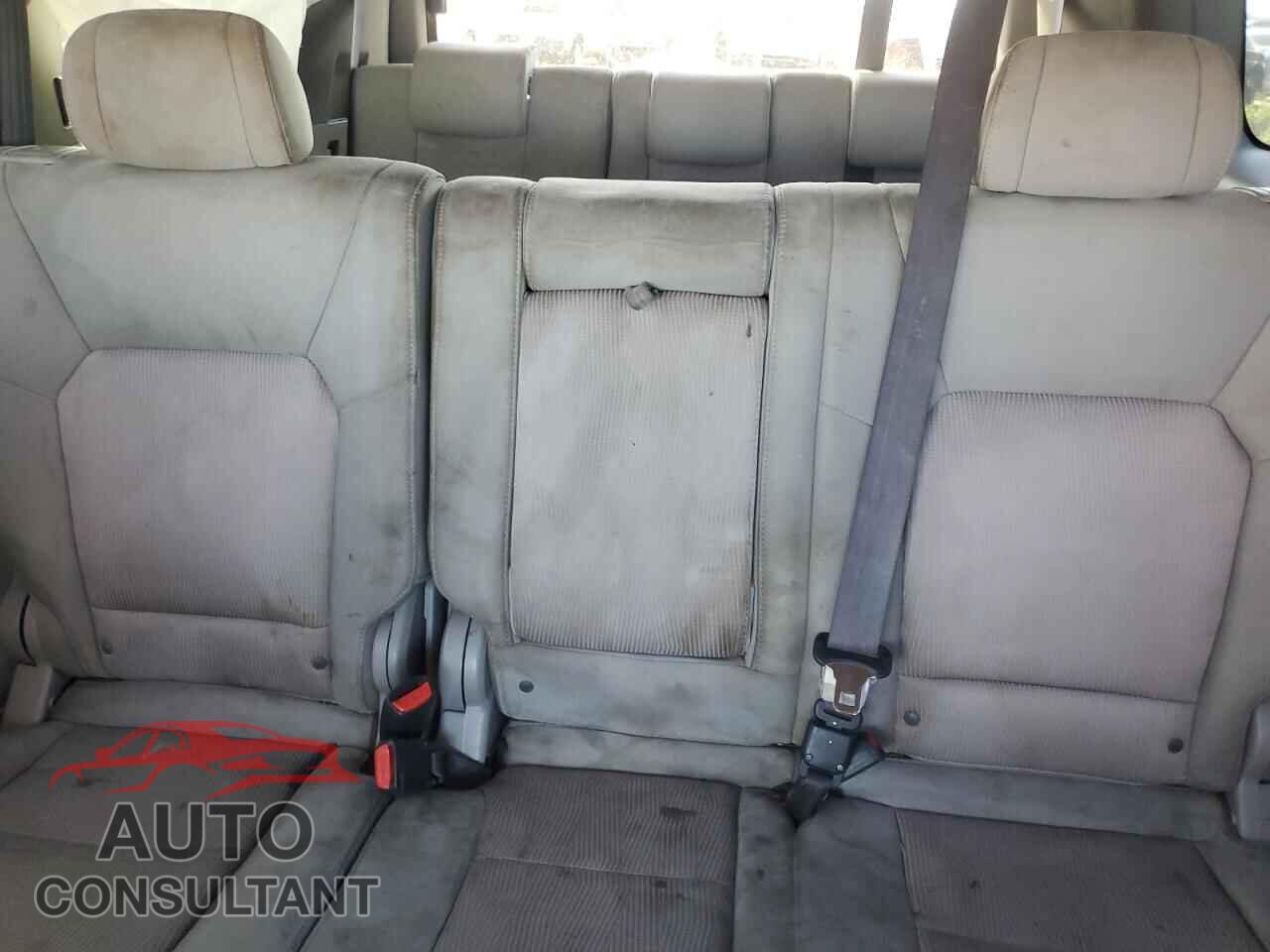 HONDA PILOT 2011 - 5FNYF3H44BB037521
