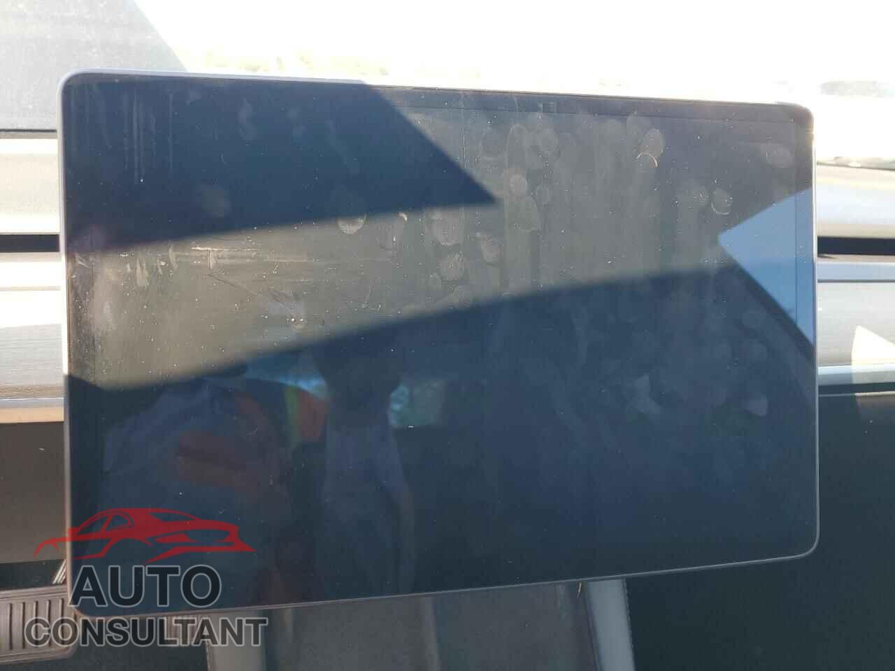 TESLA MODEL 3 2021 - 5YJ3E1EA5MF046629