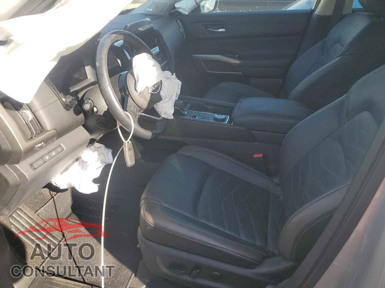 NISSAN PATHFINDER 2023 - 5N1DR3DK2PC226632