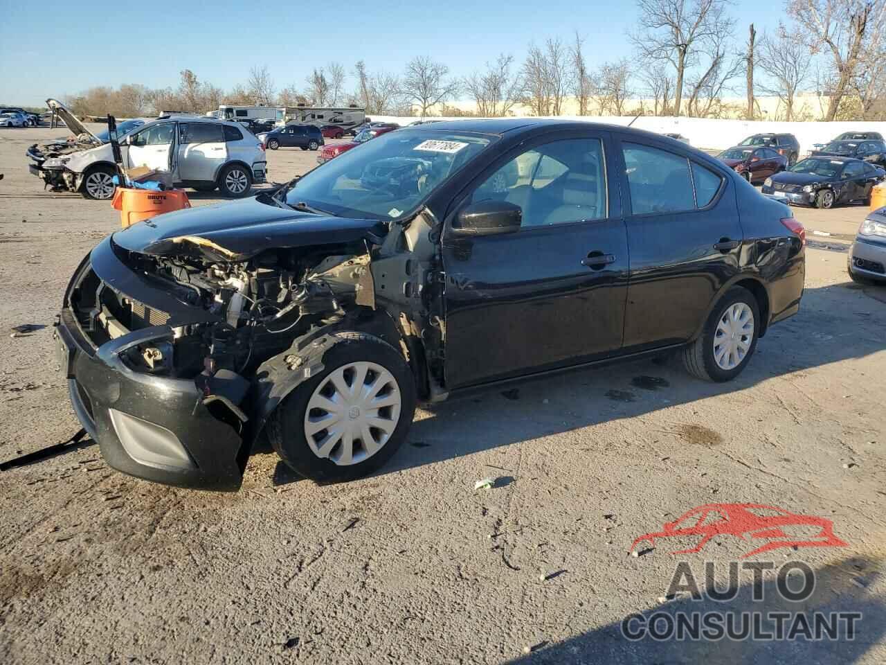 NISSAN VERSA 2018 - 3N1CN7AP2JL820445