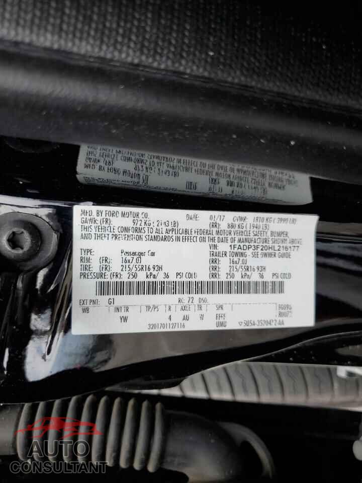 FORD FOCUS 2017 - 1FADP3F20HL216177