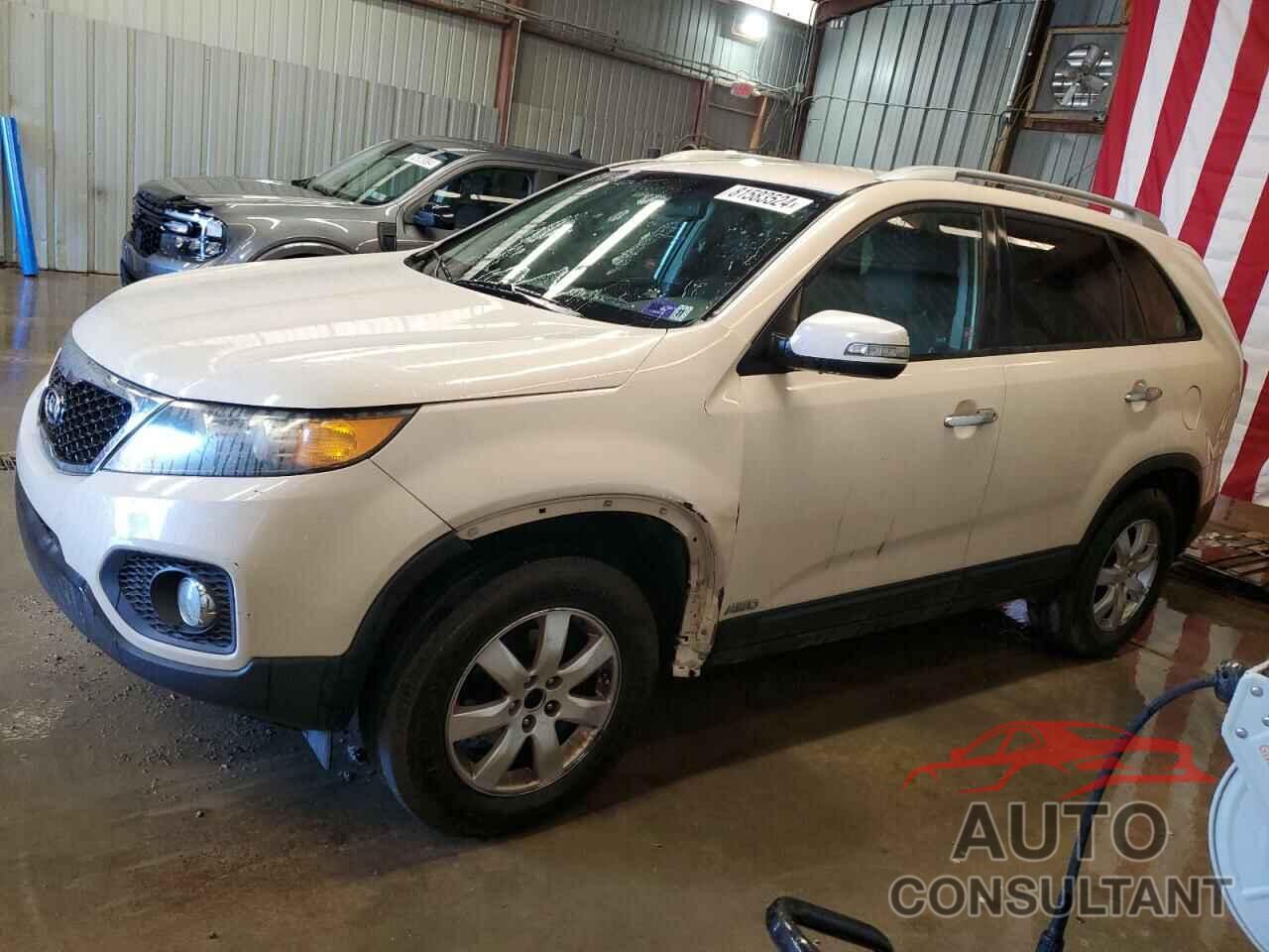 KIA SORENTO 2011 - 5XYKTCA18BG075292