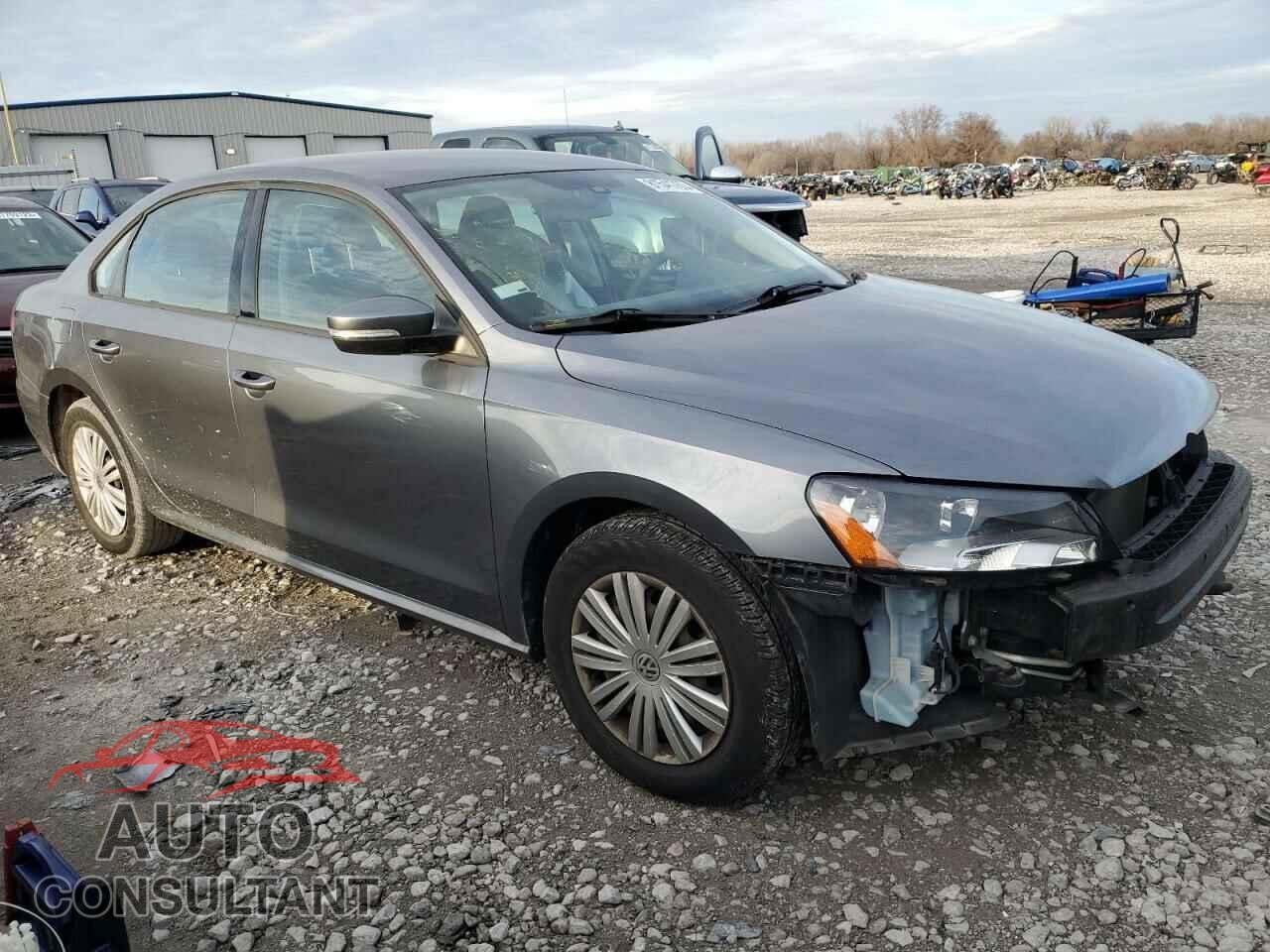 VOLKSWAGEN PASSAT 2015 - 1VWAT7A32FC003032
