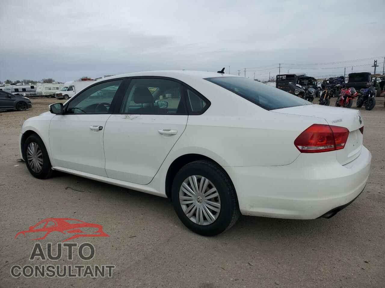 VOLKSWAGEN PASSAT 2015 - 1VWAT7A35FC087153