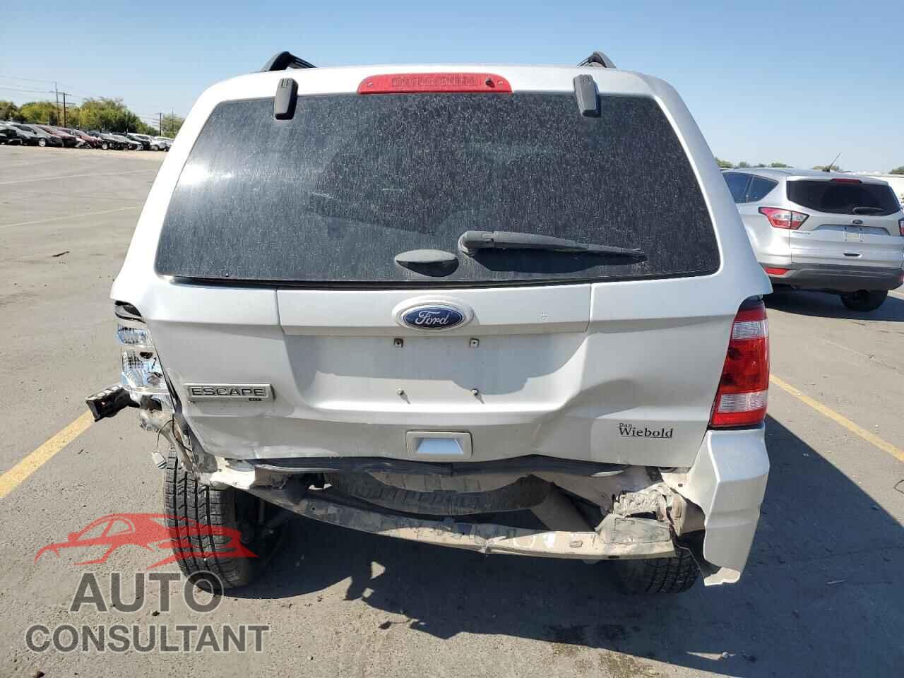 FORD ESCAPE 2011 - 1FMCU0D76BKB24849