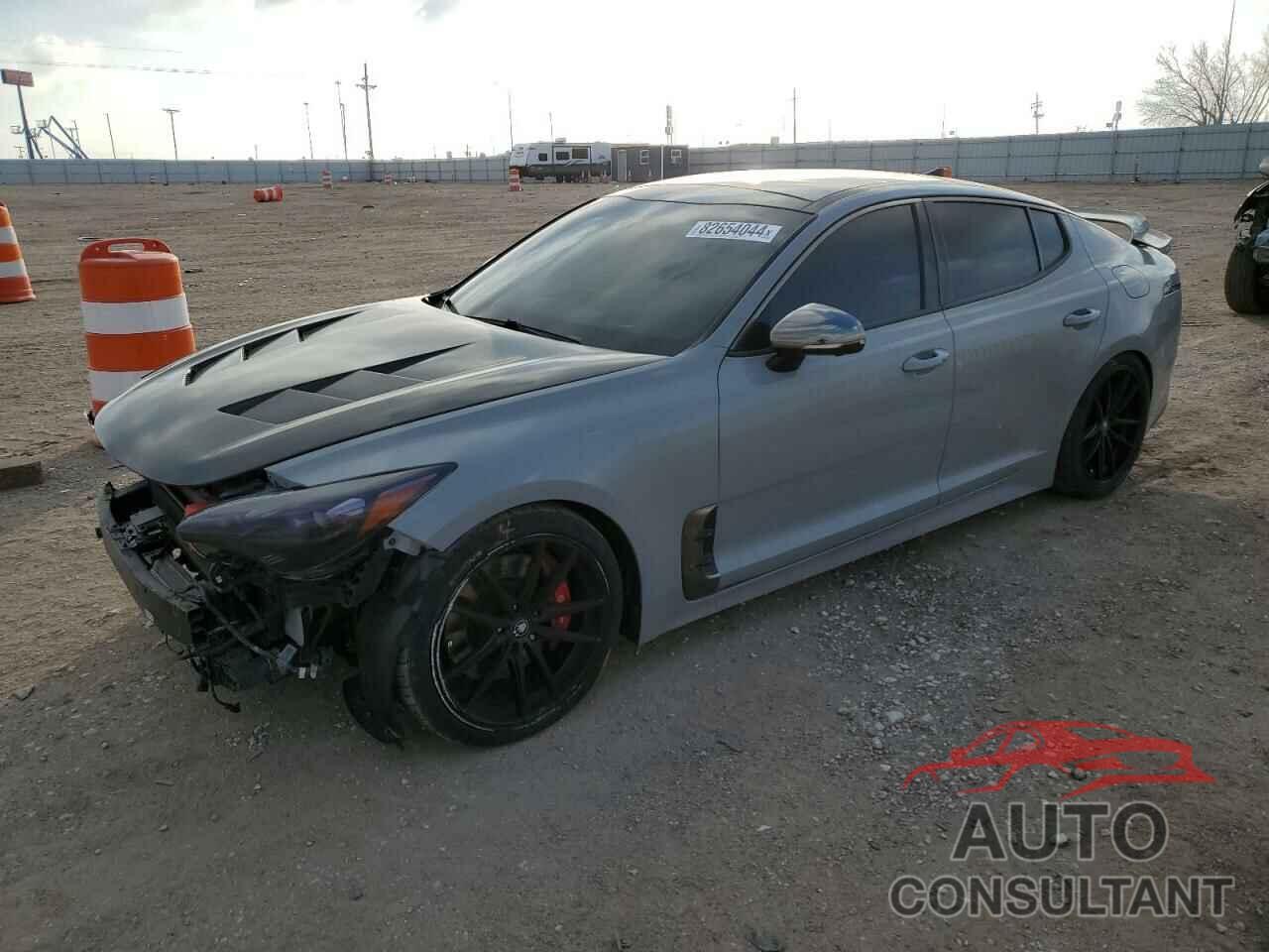 KIA STINGER 2019 - KNAE55LC3K6064265
