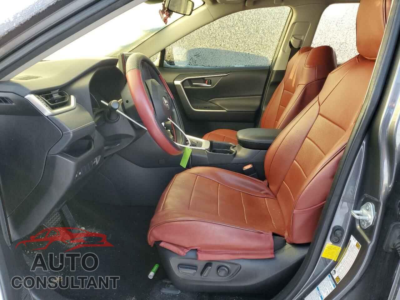 TOYOTA RAV4 2019 - JTMP1RFV2KD041387