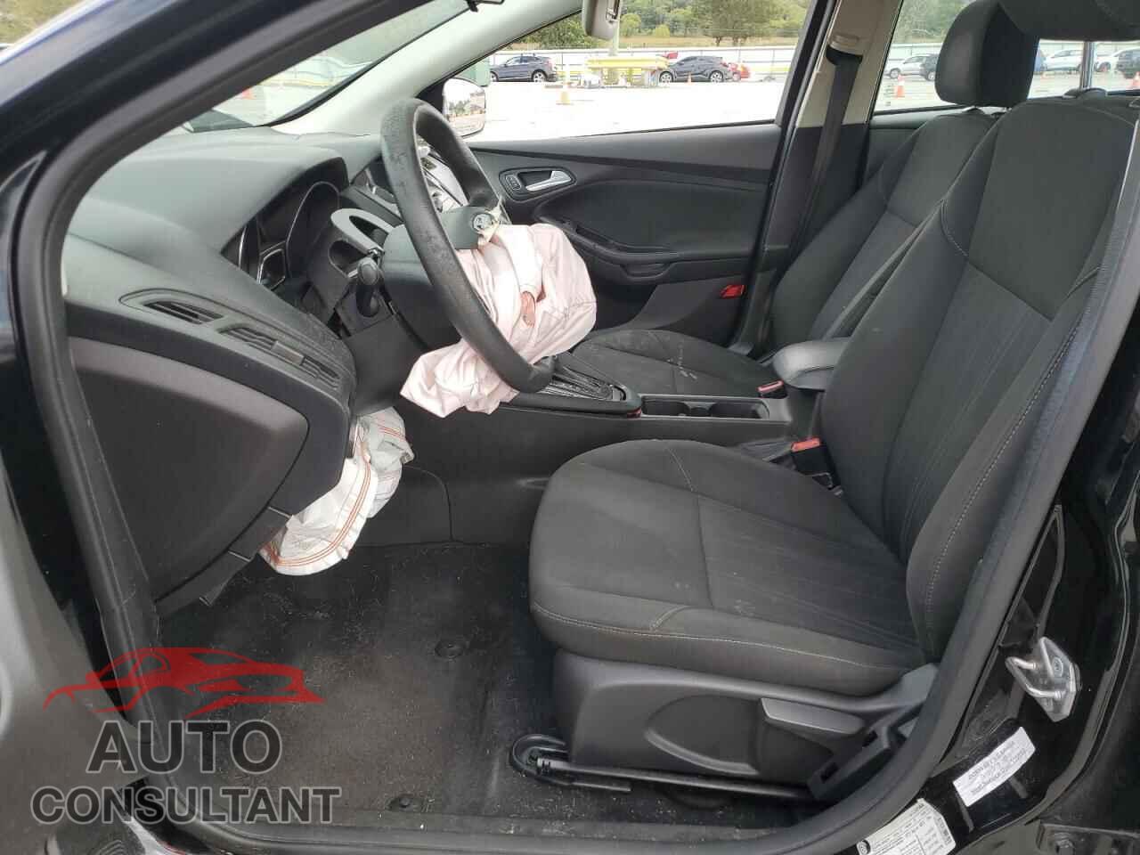 FORD FOCUS 2017 - 1FADP3F24HL232494