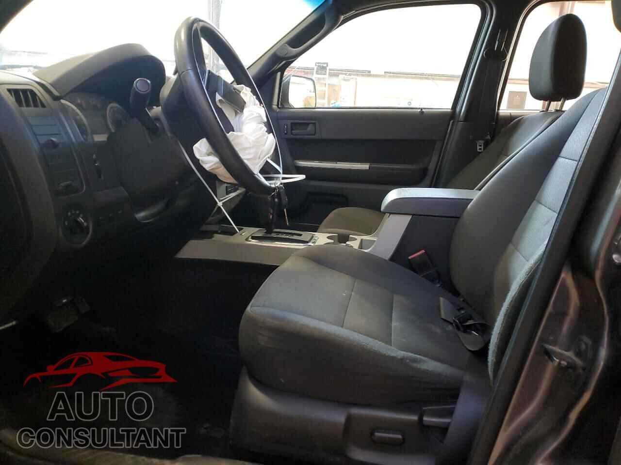 FORD ESCAPE 2010 - 1FMCU9DG2AKB49041