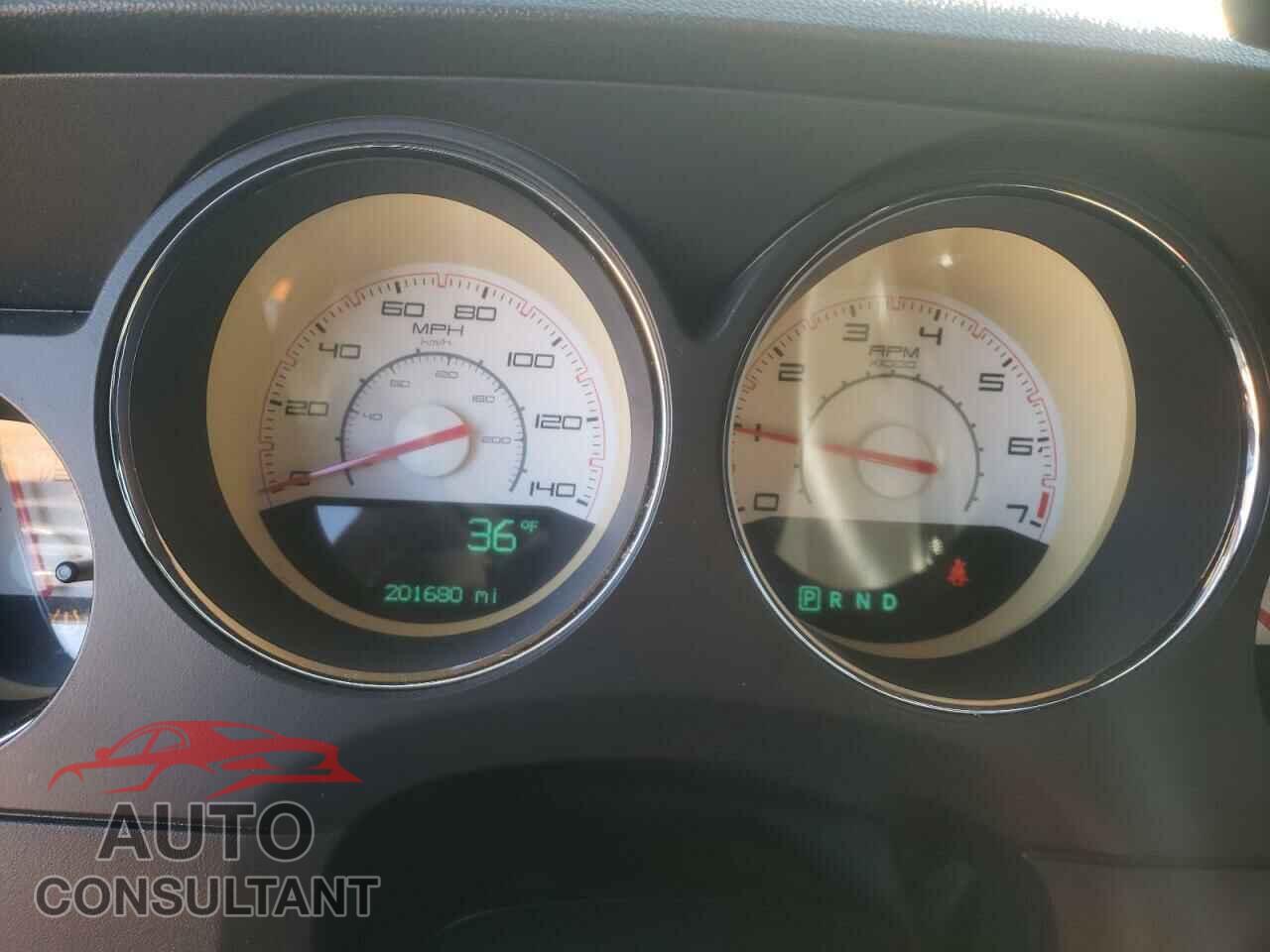 DODGE CHALLENGER 2013 - 2C3CDYAG4DH676100