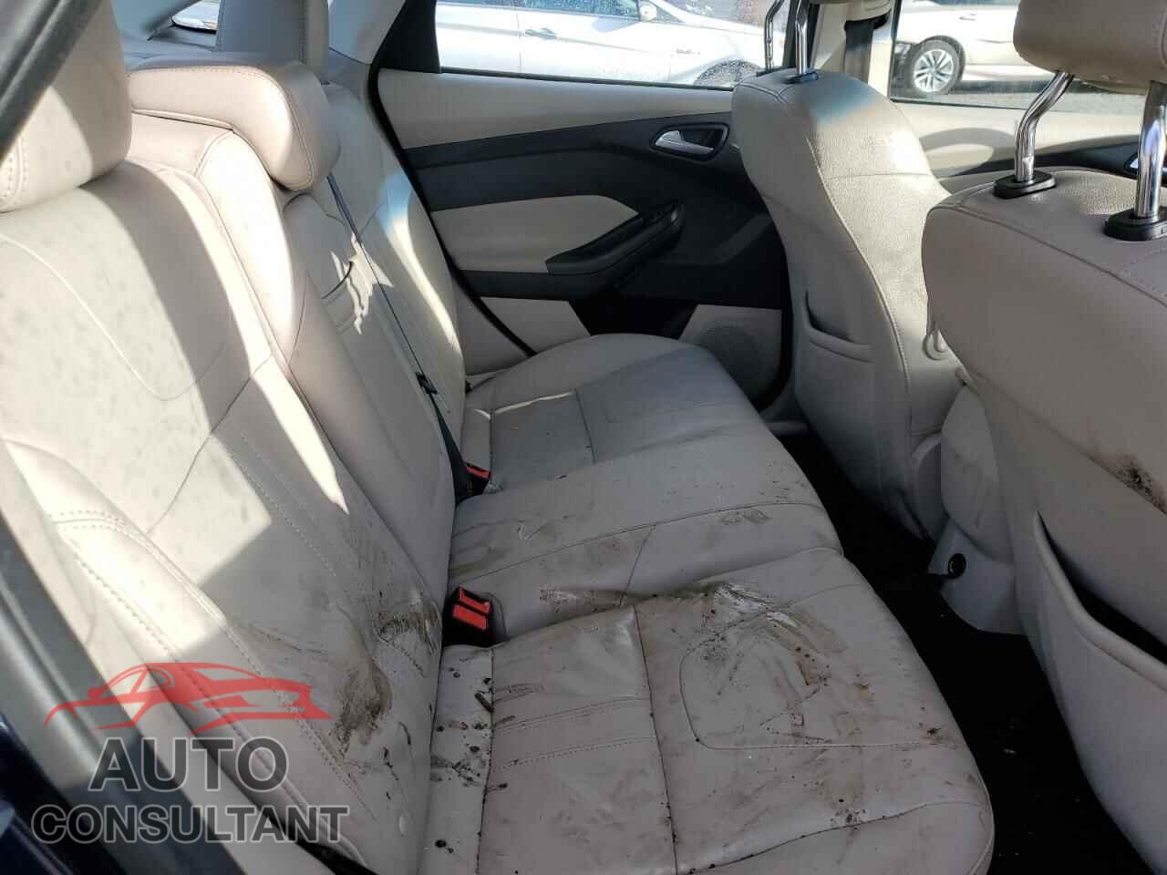 FORD FOCUS 2012 - 1FAHP3H27CL105231