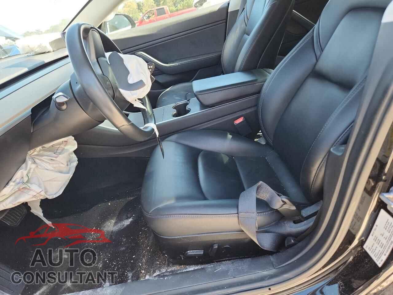 TESLA MODEL 3 2019 - 5YJ3E1EB7KF197039