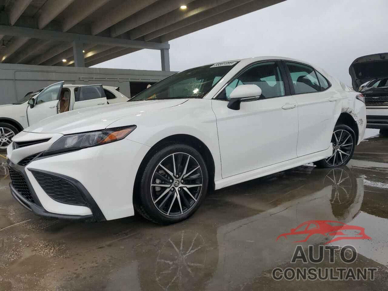 TOYOTA CAMRY 2023 - 4T1G11AK6PU818414