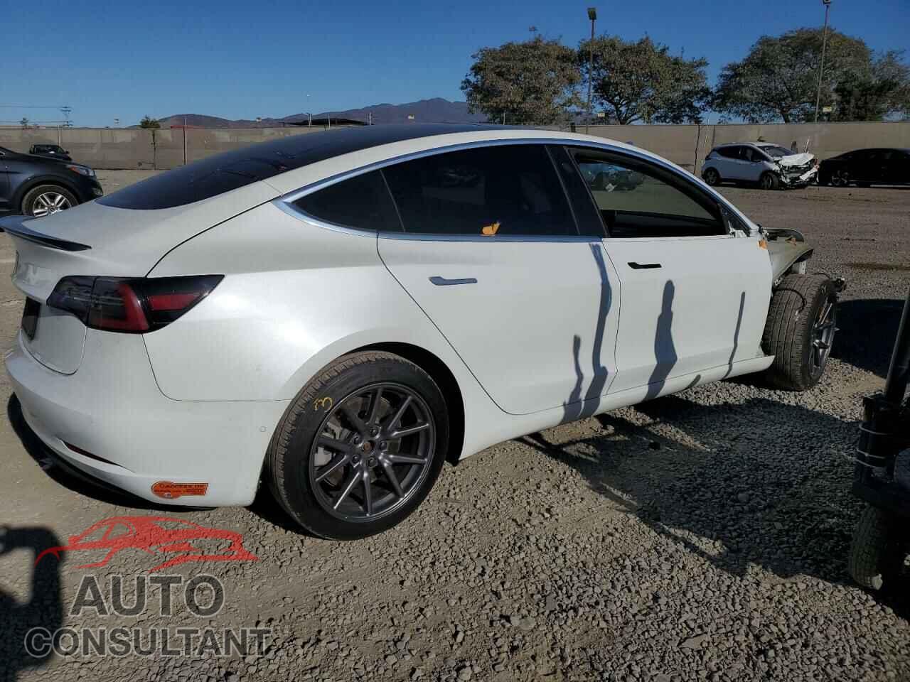TESLA MODEL 3 2019 - 5YJ3E1EA4KF484202