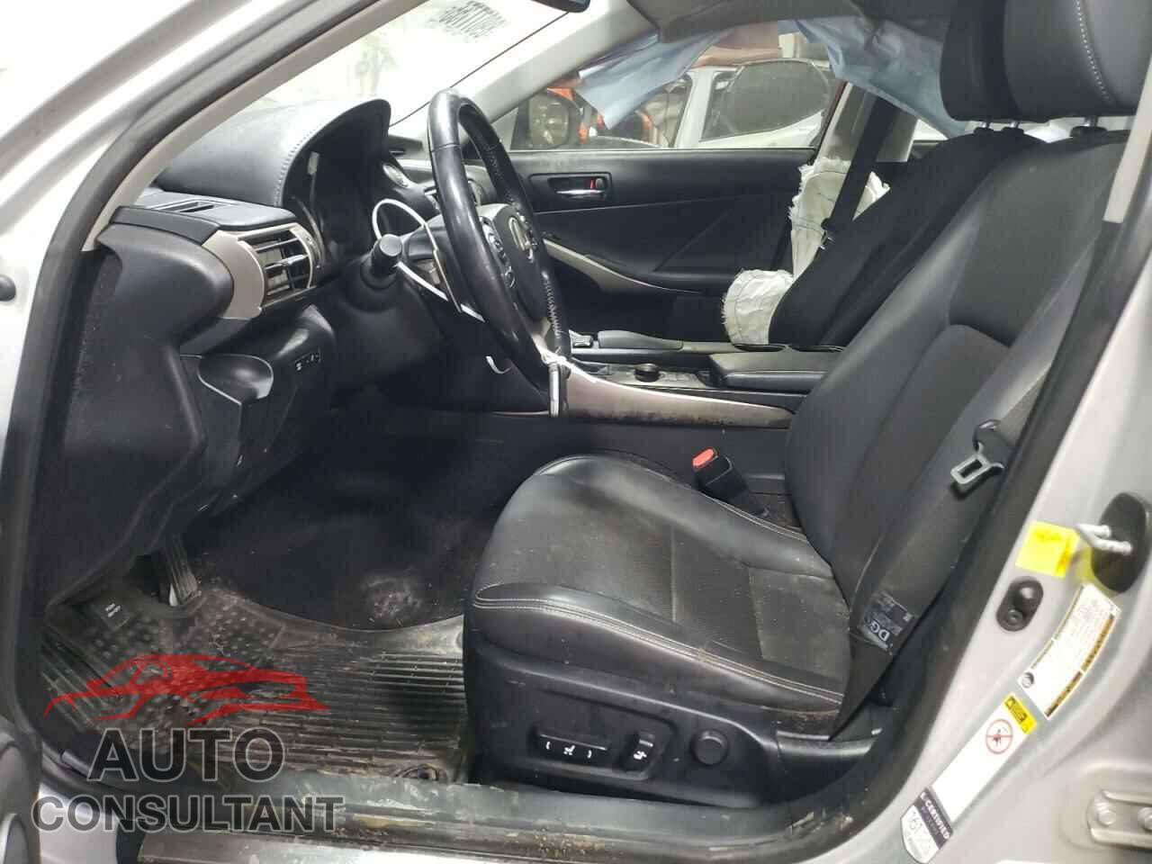 LEXUS IS 2015 - JTHCF1D25F5023619