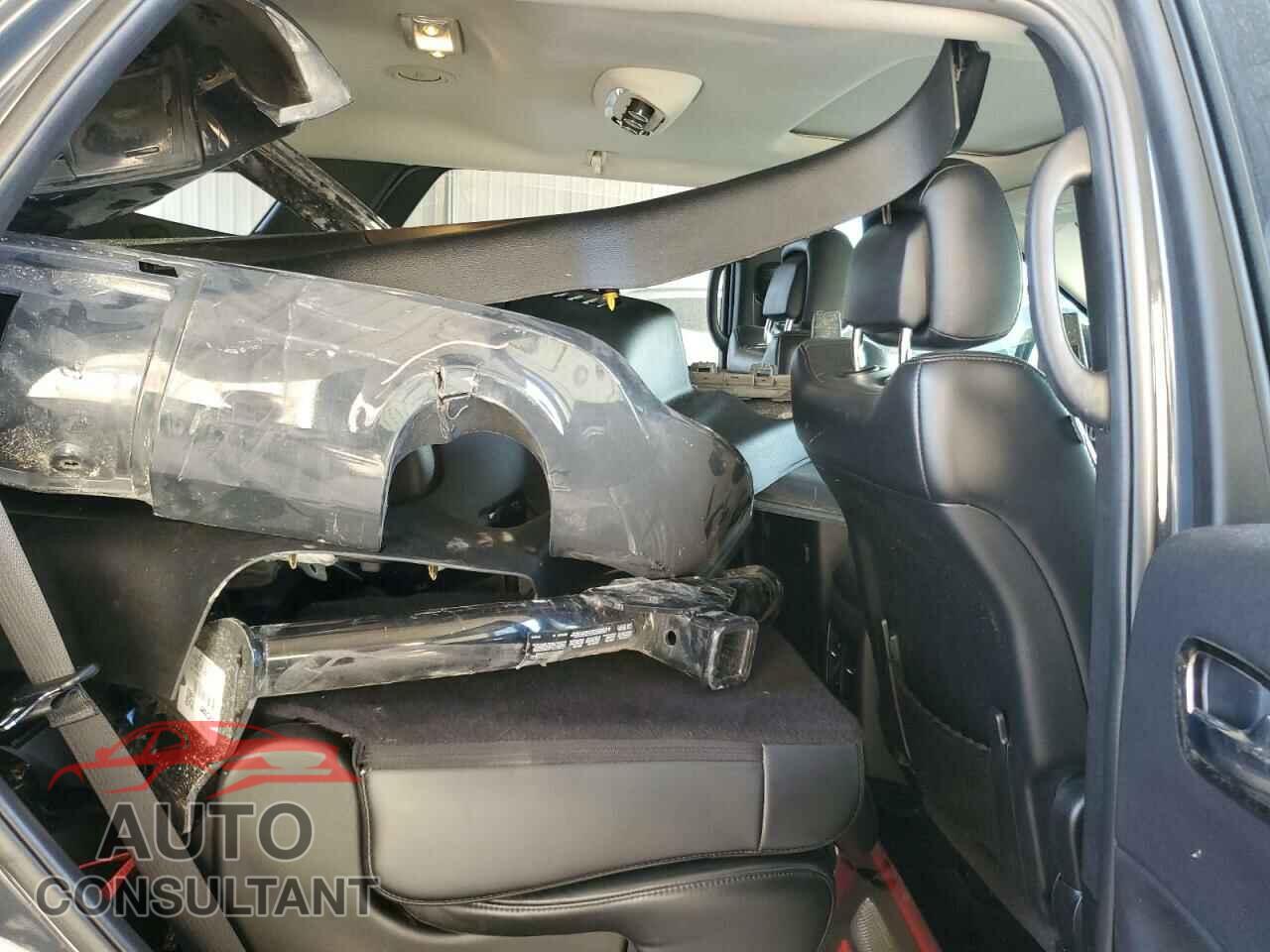 DODGE DURANGO 2018 - 1C4RDJDGXJC184324