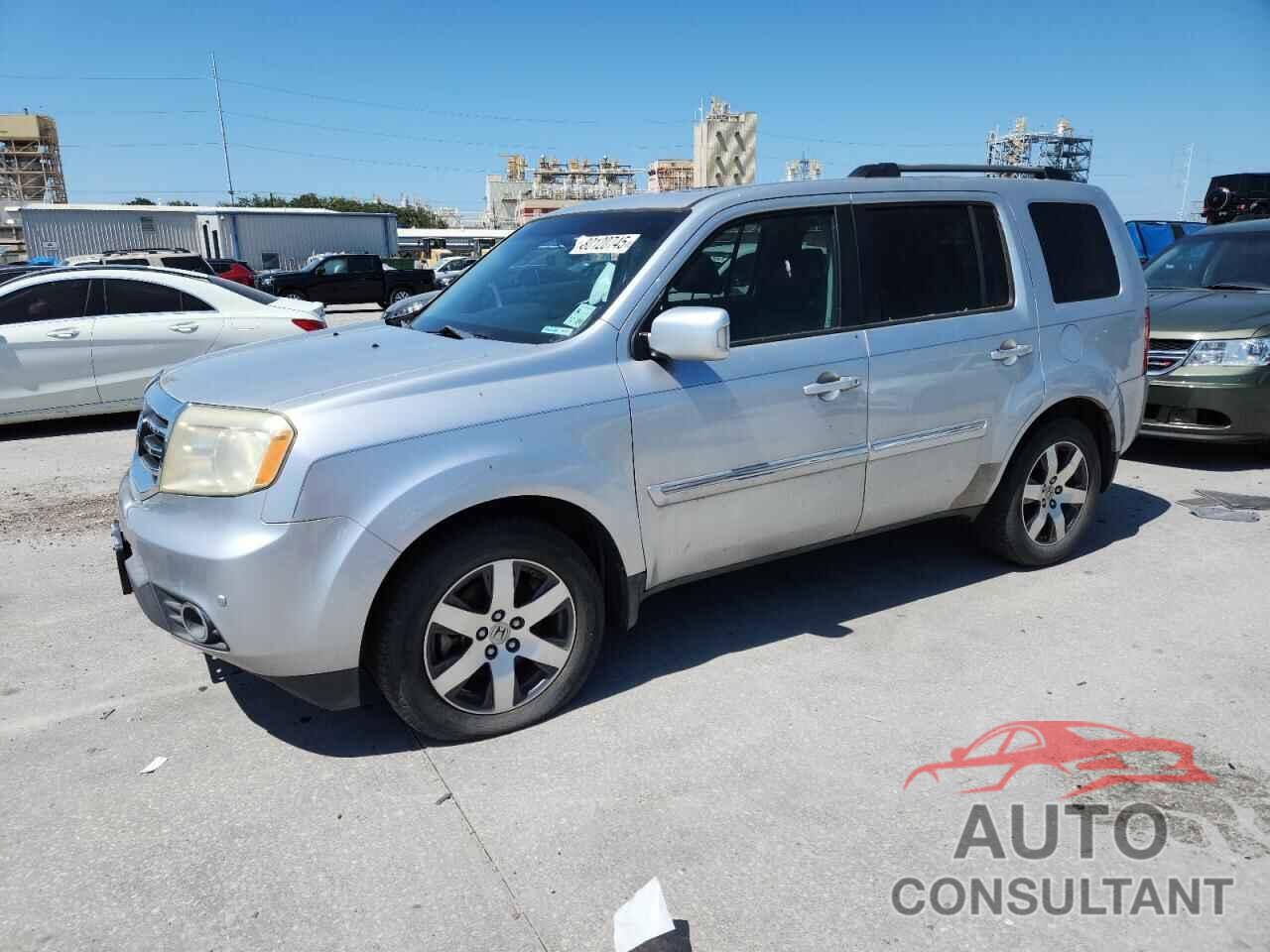 HONDA PILOT 2013 - 5FNYF3H92DB005231