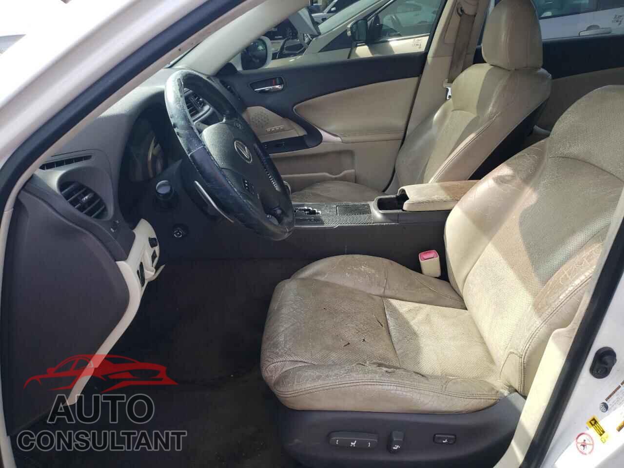 LEXUS IS 2009 - JTHCK262295035357