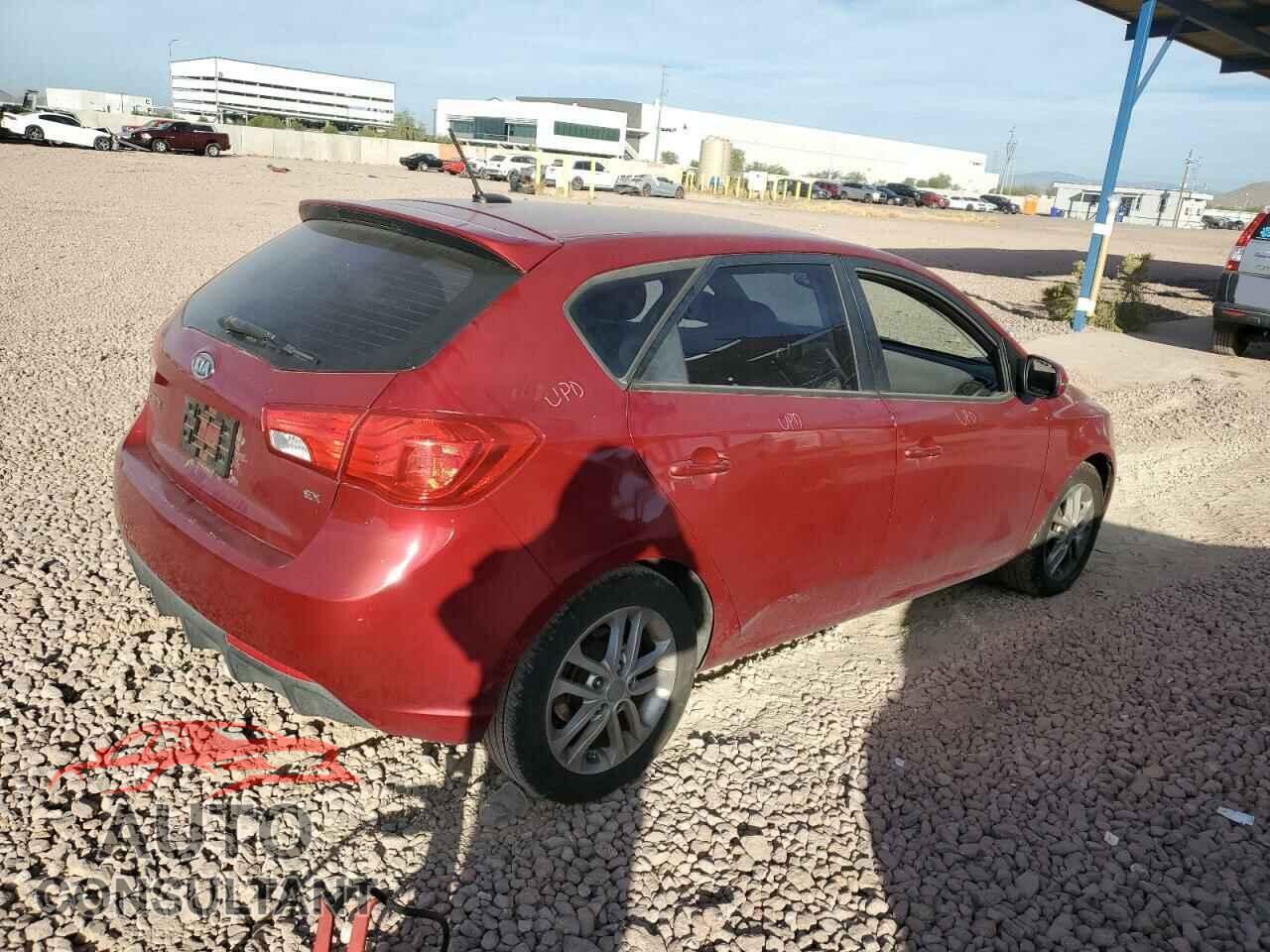 KIA FORTE 2011 - KNAFU5A28B5453166