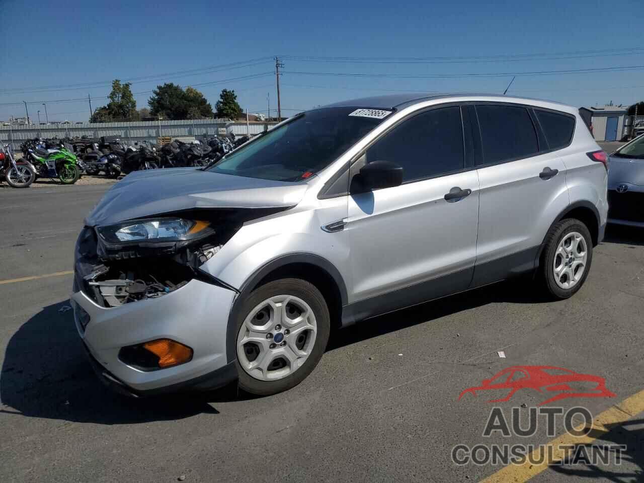 FORD ESCAPE 2018 - 1FMCU0F78JUB20561