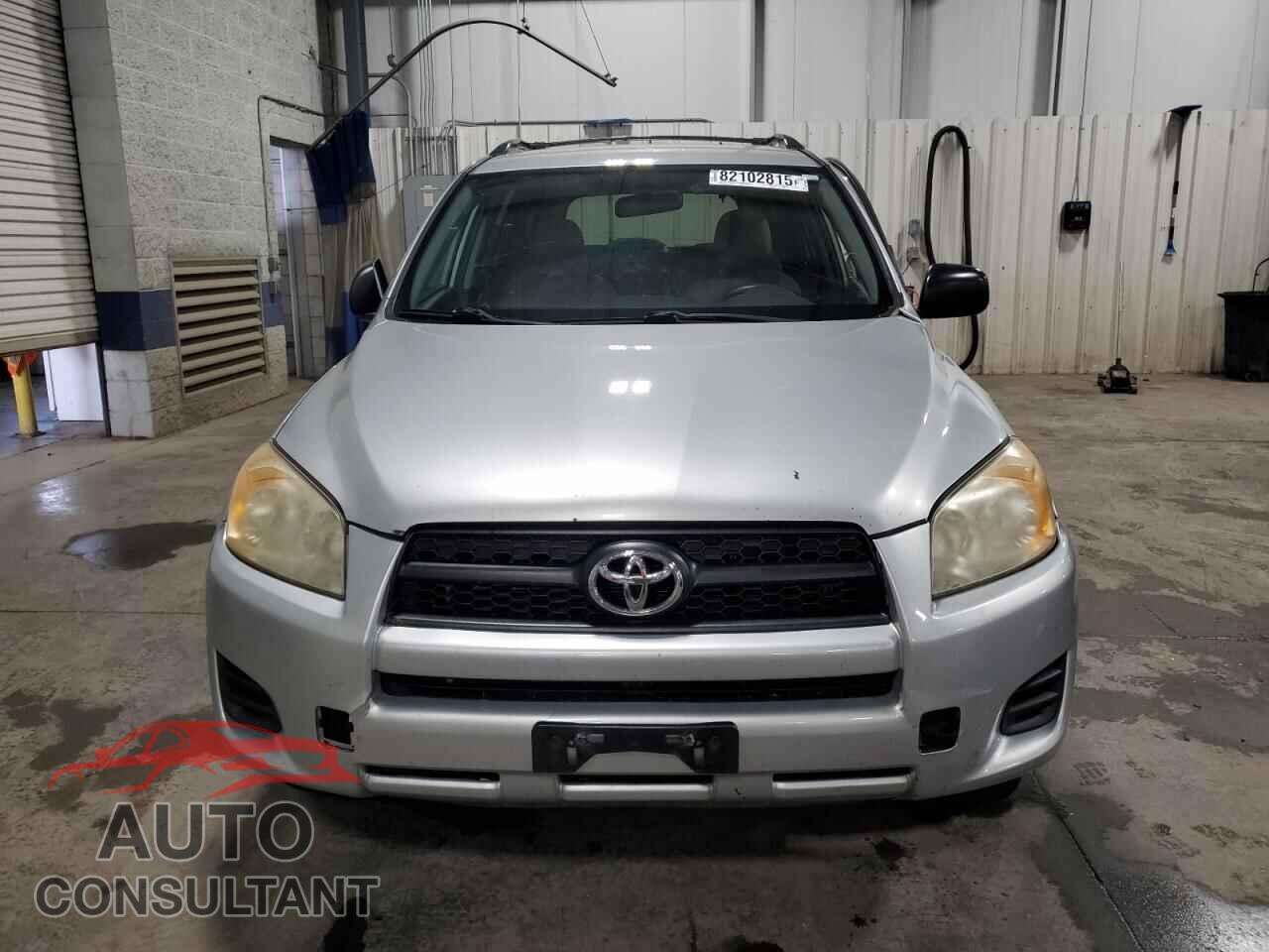 TOYOTA RAV4 2010 - JTMBF4DV1A5025854