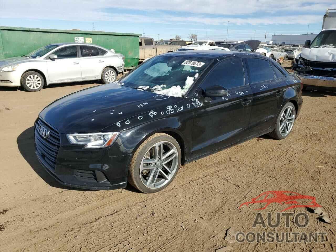 AUDI A3 2019 - WAUAUGFF7KA099195