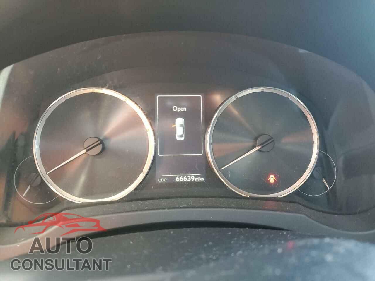 LEXUS IS 2017 - JTHBA1D20H5048750