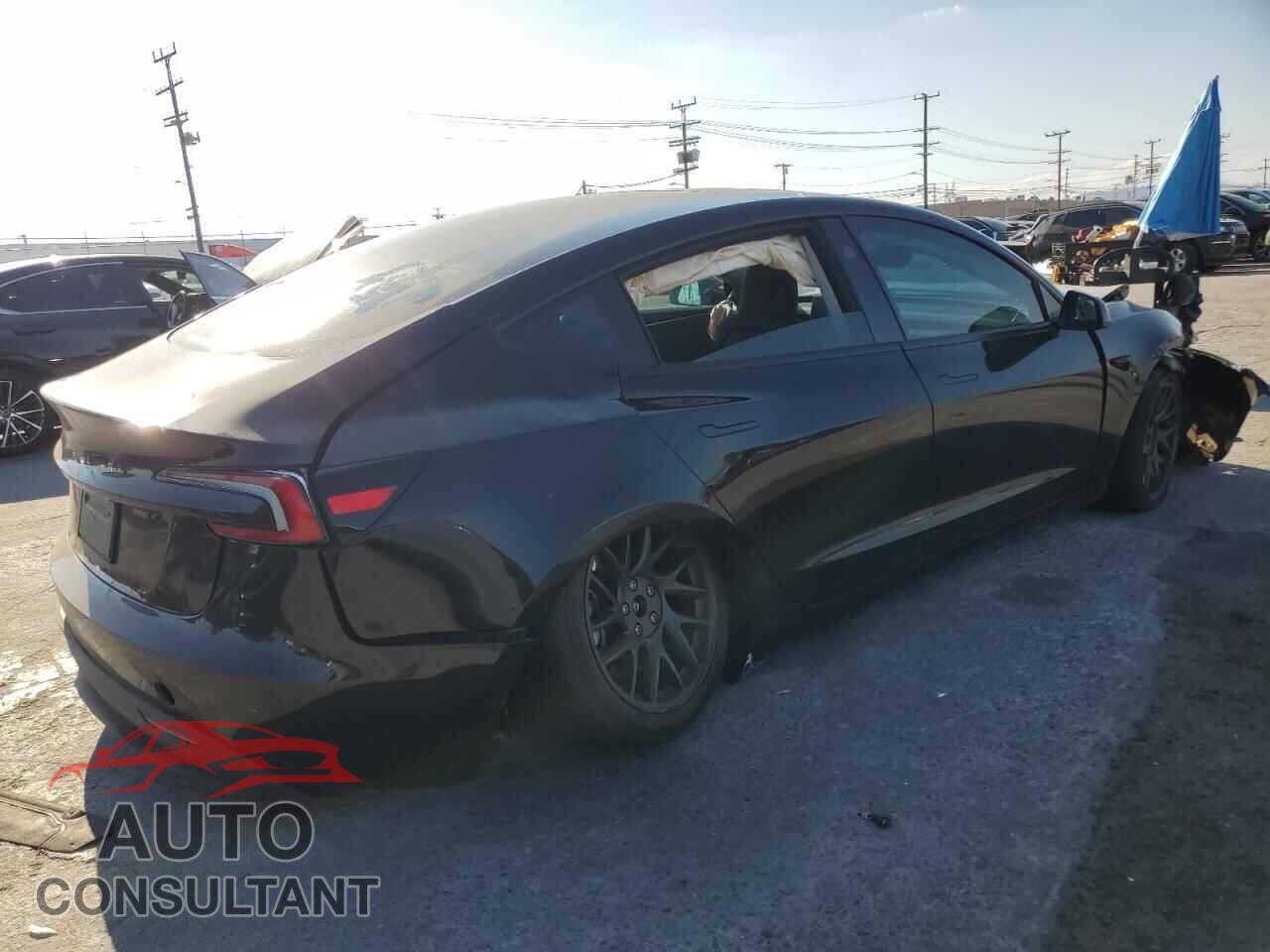 TESLA MODEL 3 2024 - 5YJ3E1EA4RF846930