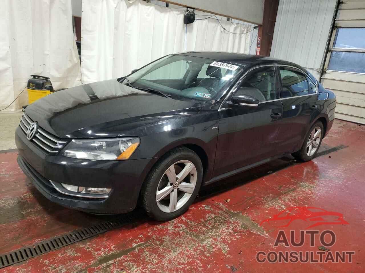 VOLKSWAGEN PASSAT 2015 - 1VWAT7A31FC113747